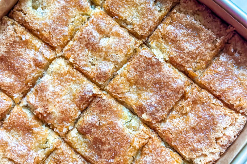 Finnish Rhubarb Cake (Raparperipiirakka)